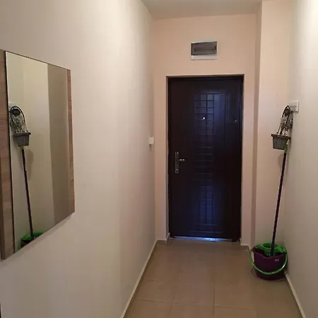 Europa Street Apartment *